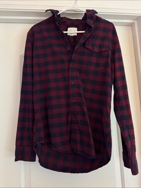 American Eagle Outfitters Red and Black Plaid Button-Down Shirt
